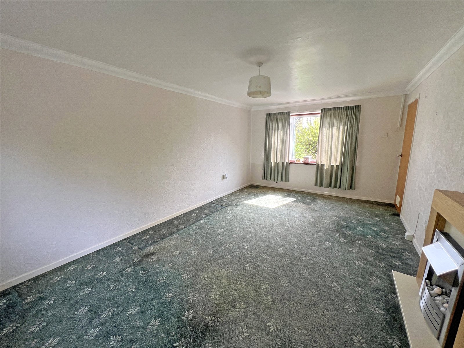 Manor Road, Dawley, Telford, TF4 - DB Roberts