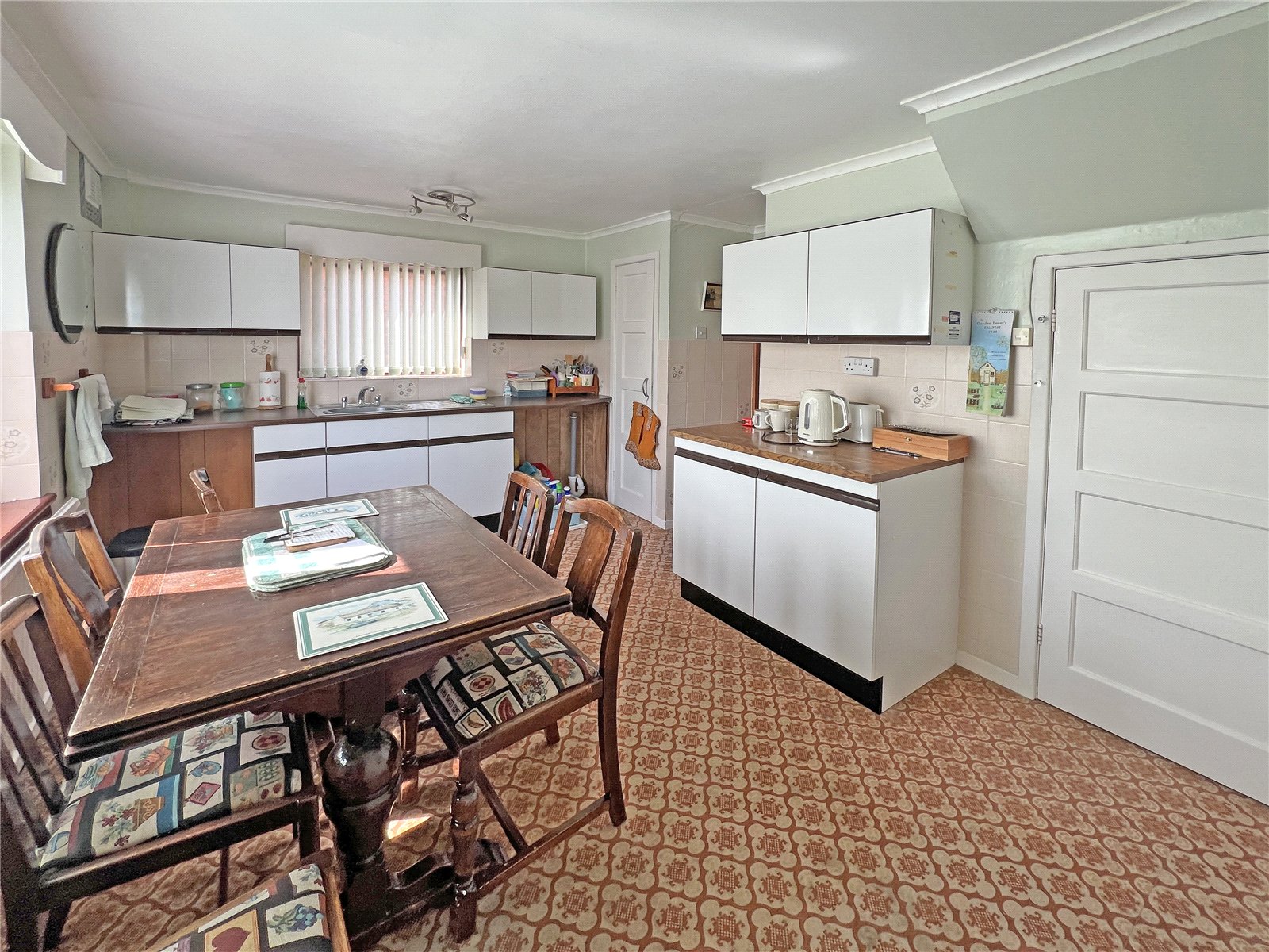Manor Road, Dawley, Telford, TF4 - DB Roberts