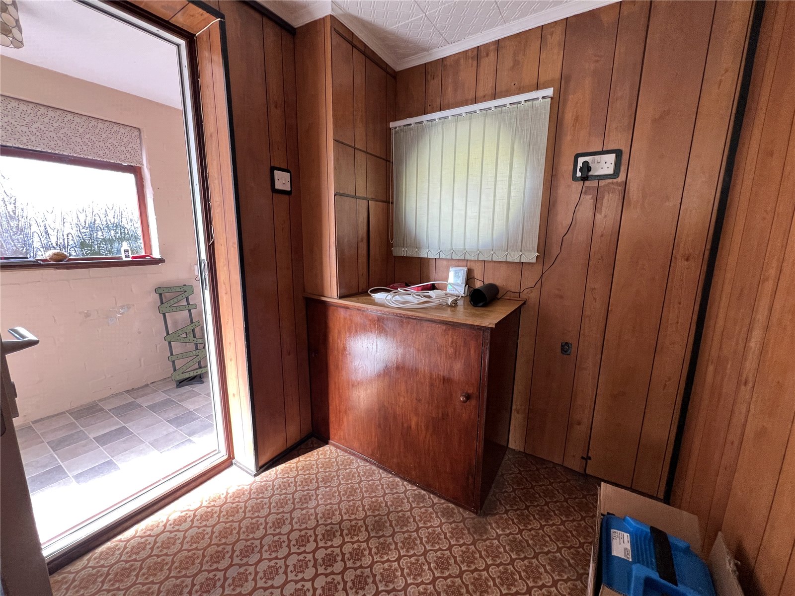 Manor Road, Dawley, Telford, TF4 - DB Roberts
