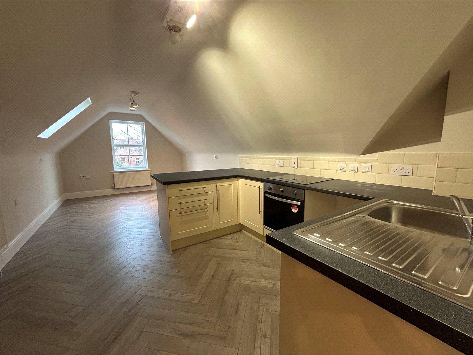 Apartment 18, Balfour Crescent, Tettenhall, Wolverhampton, WV6 - DB Roberts