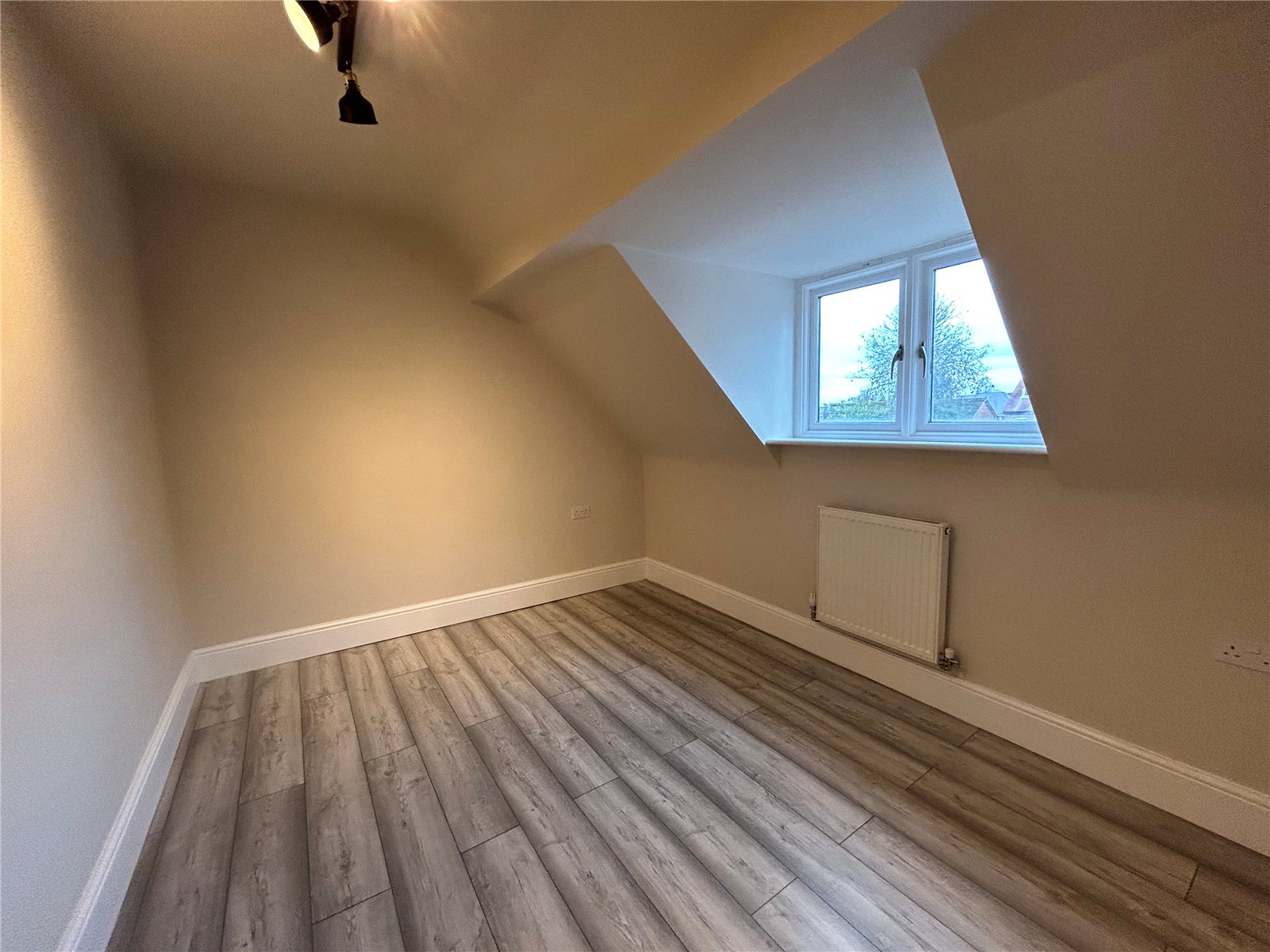 Apartment 18, Balfour Crescent, Tettenhall, Wolverhampton, WV6 - DB Roberts