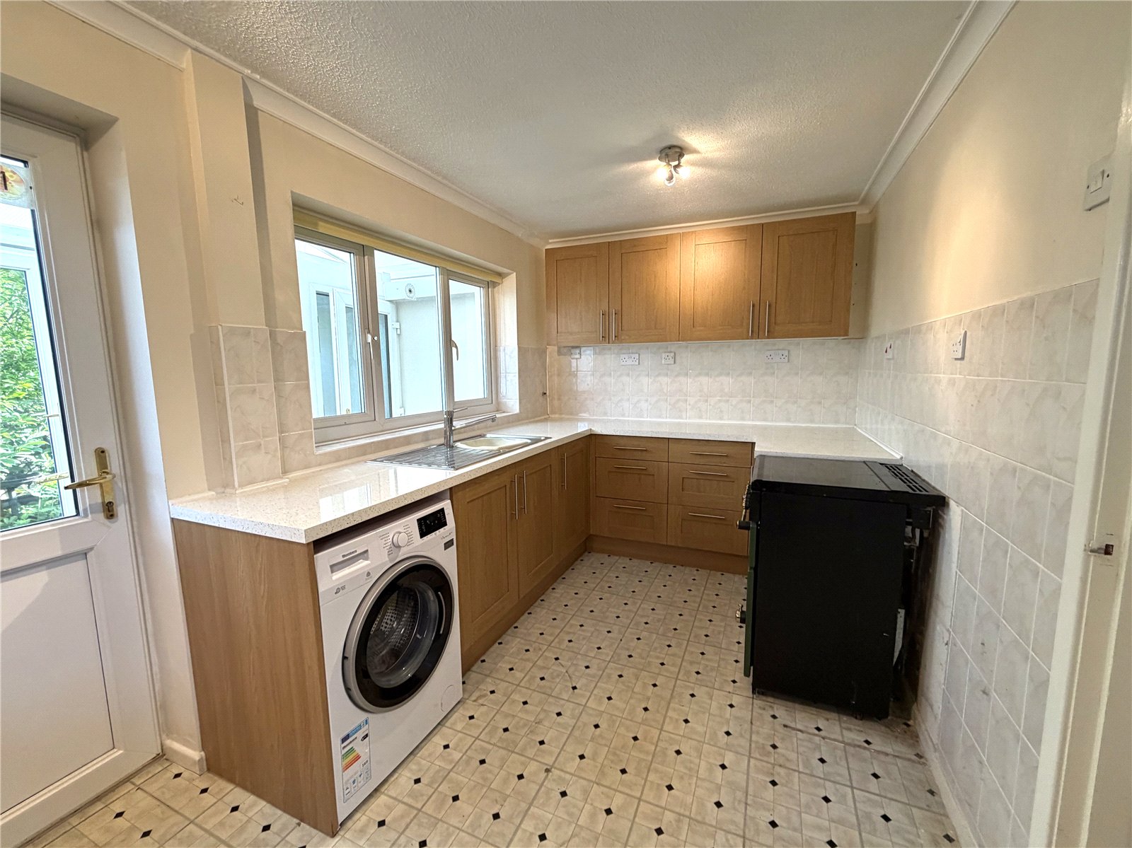 Albion Street, St. Georges, Telford, TF2 - DB Roberts