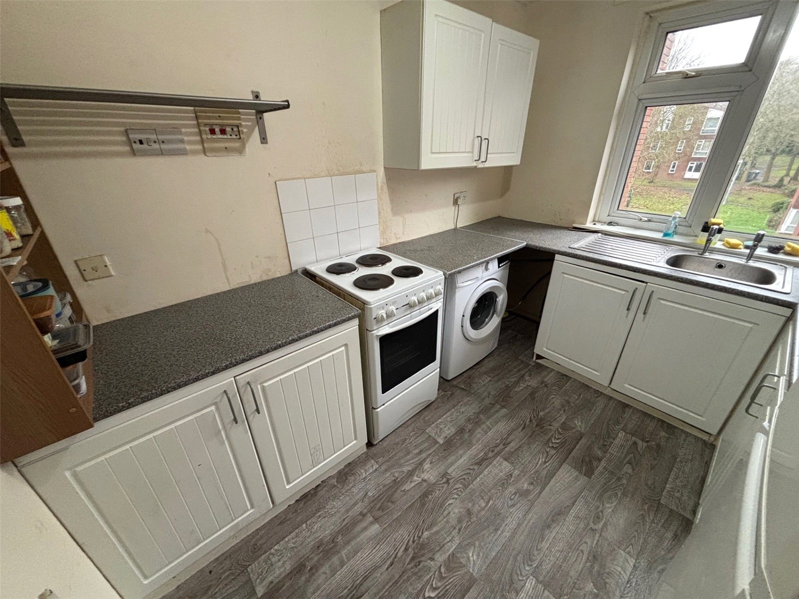 Dalford Court, Hollinswood, Telford, TF3 - DB Roberts