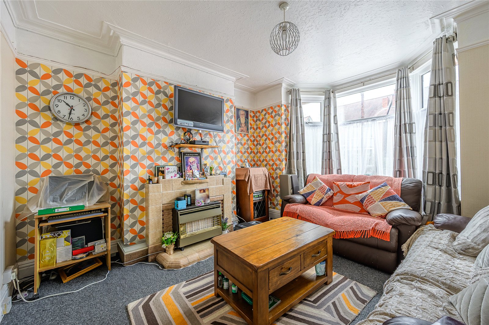 Woodfield Avenue, Penn, Wolverhampton, WV4 - DB Roberts
