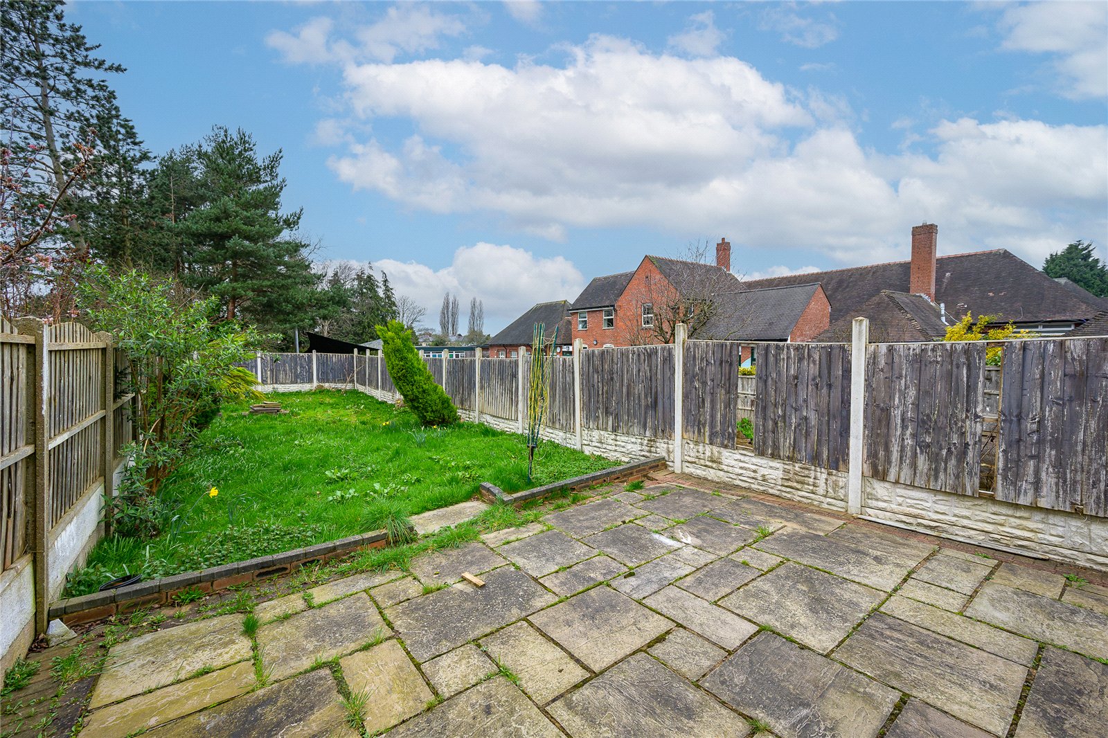 Woodfield Avenue, Penn, Wolverhampton, WV4 - DB Roberts