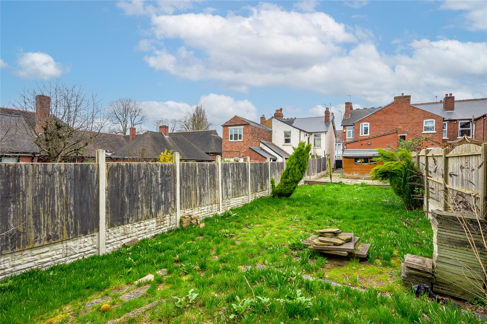 Woodfield Avenue, Penn, Wolverhampton, WV4 - DB Roberts