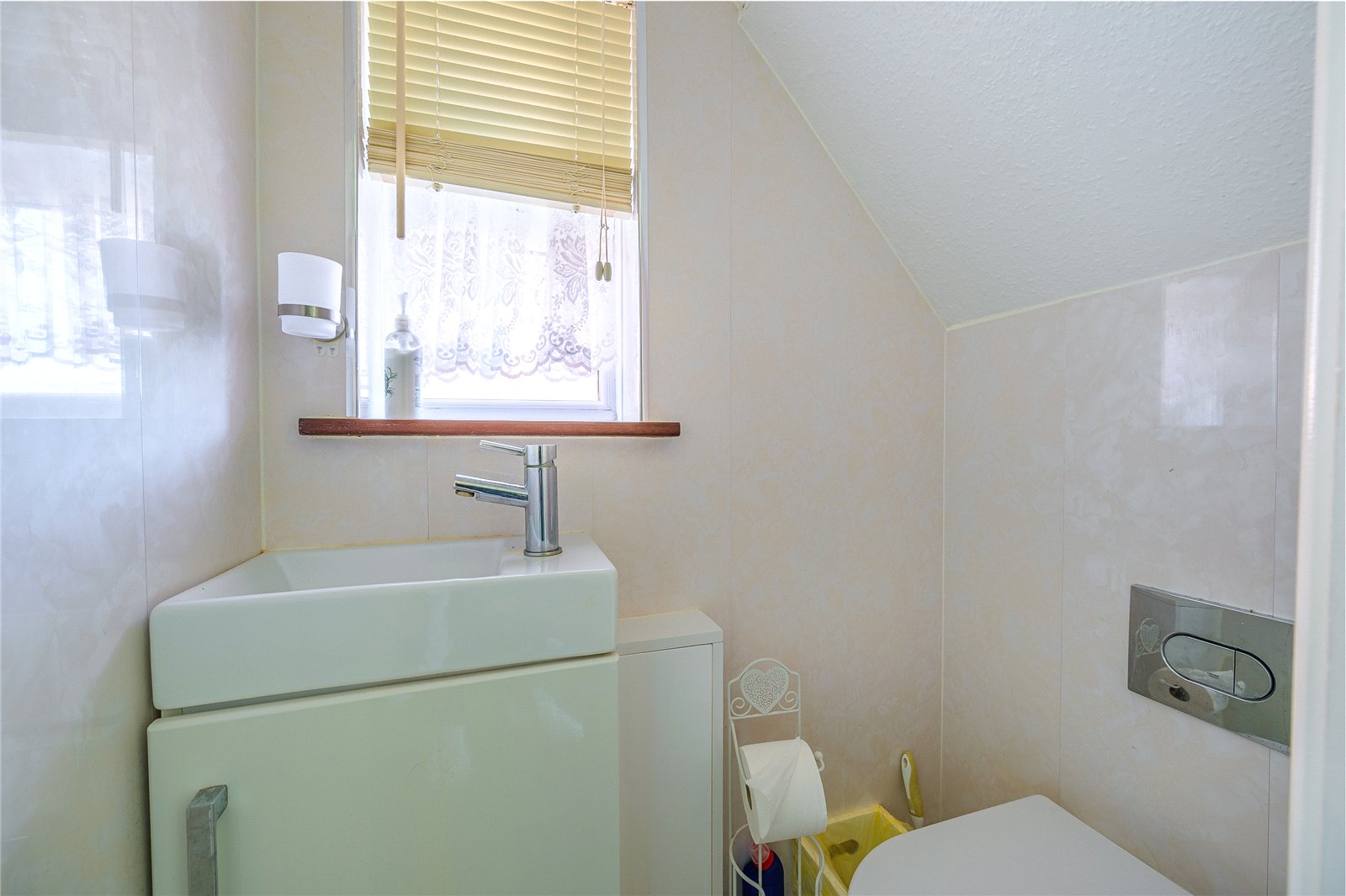 Uplands Avenue, Willenhall, Wolverhampton, WV13 - DB Roberts