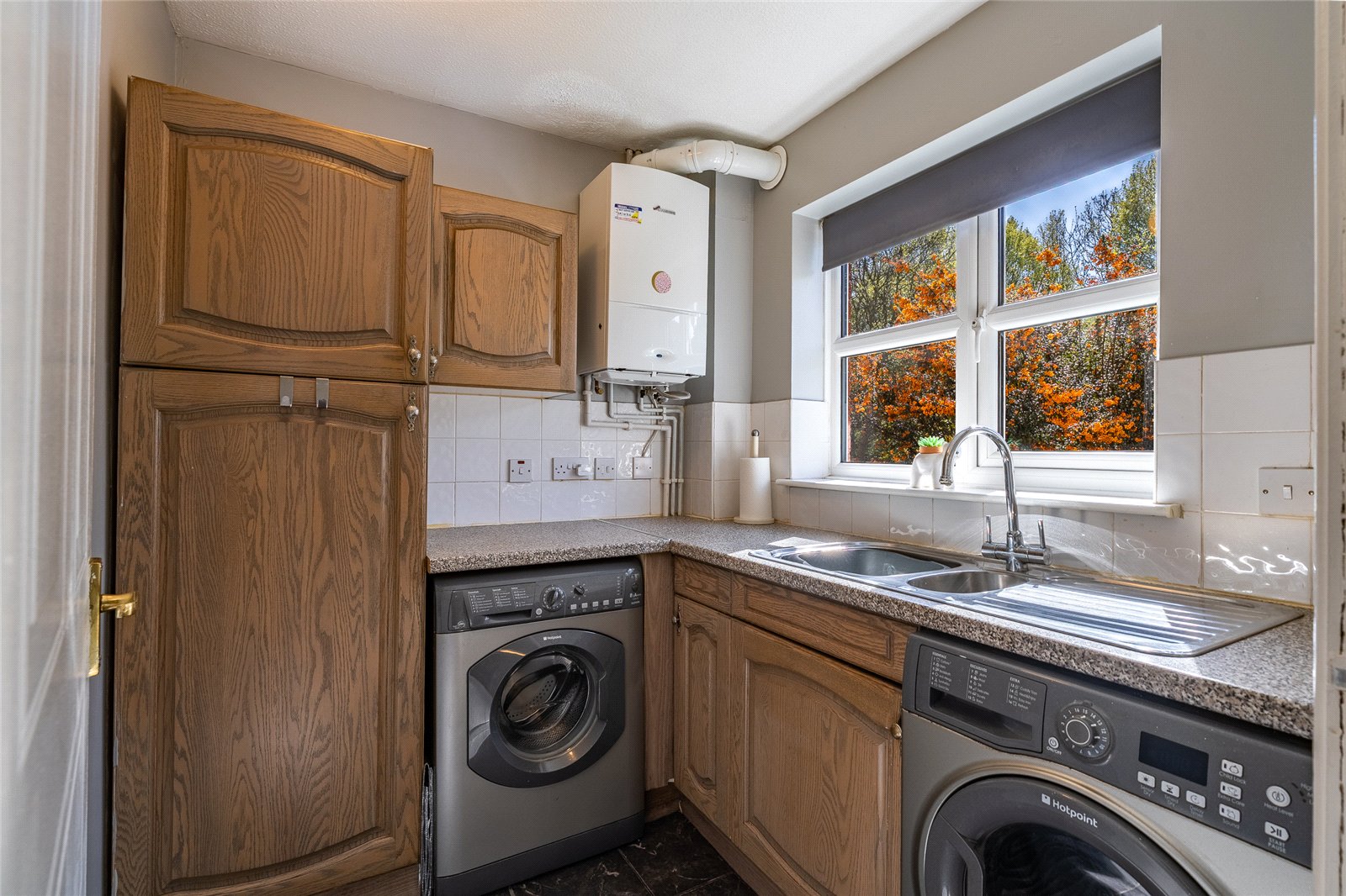 Bluebell Crescent, Wednesfield, Wolverhampton, WV11 - DB Roberts