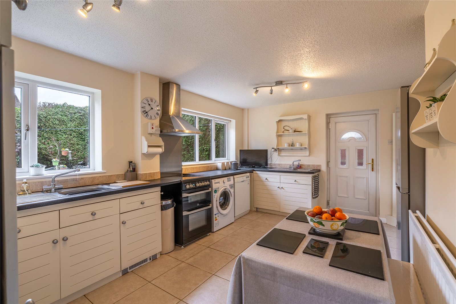 Donnerville Close, Wellington, Telford, TF1 - DB Roberts