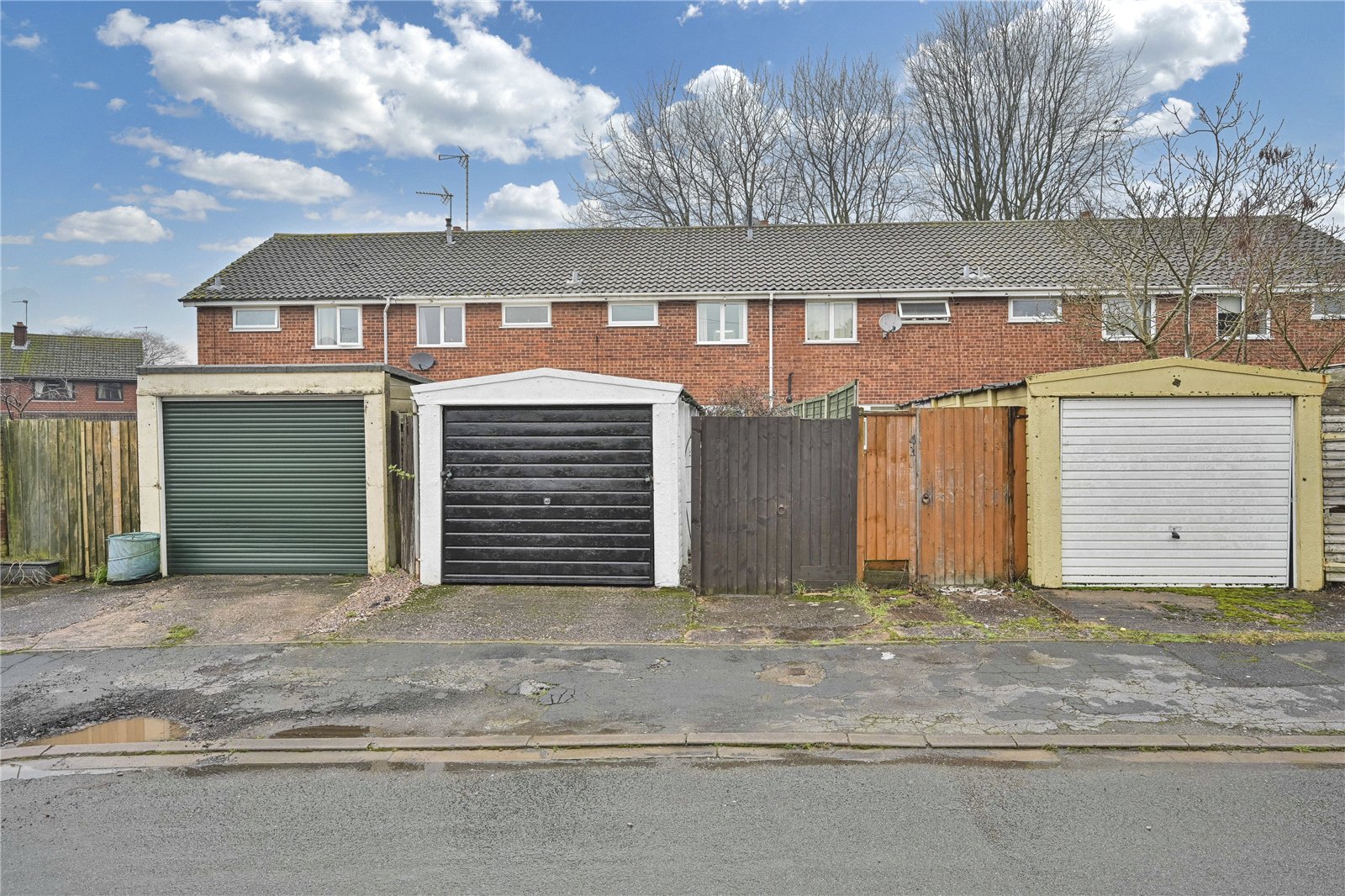 Oldfields Crescent, Great Haywood, Stafford, ST18 - DB Roberts