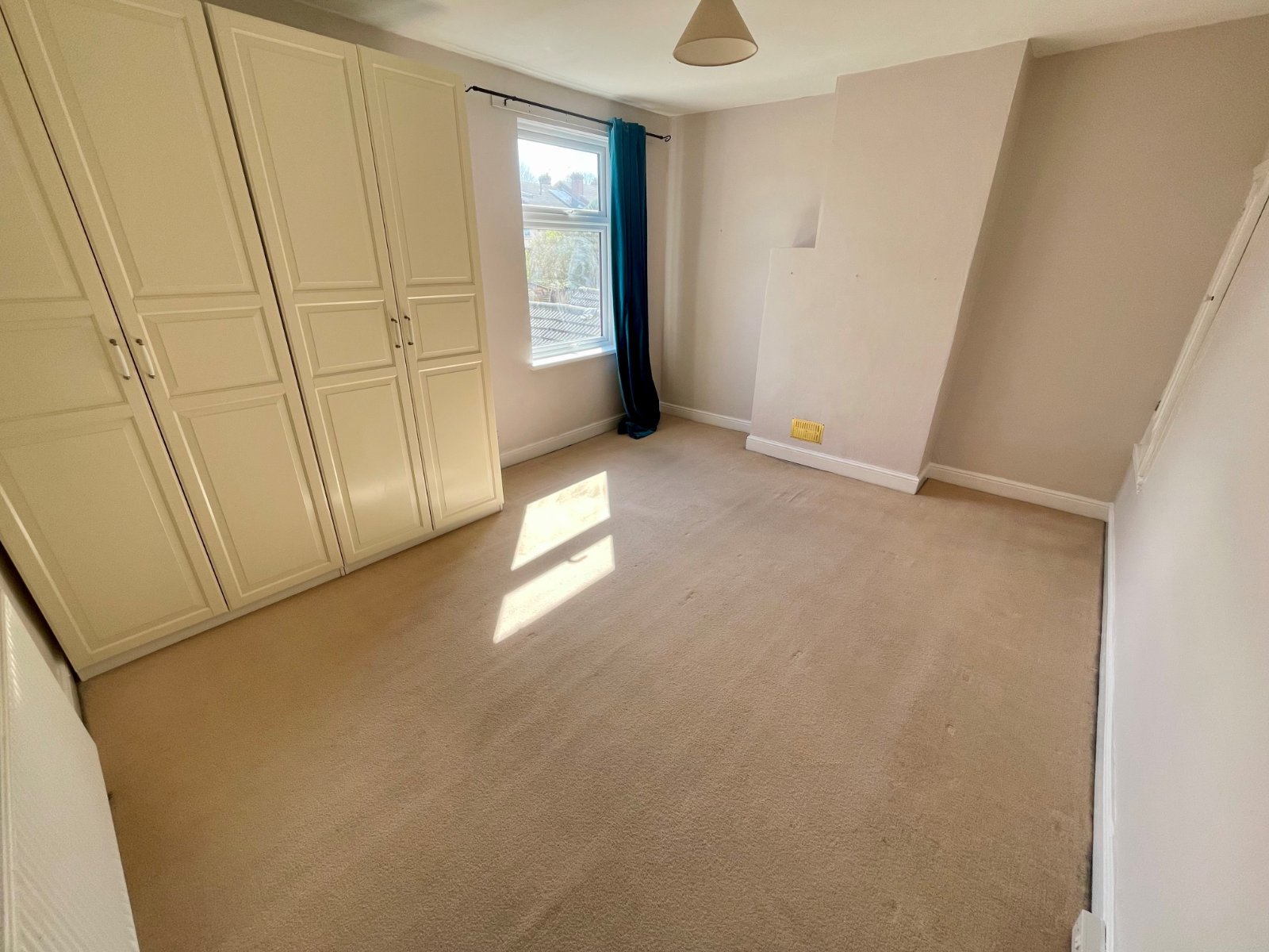Rayleigh Road, Wolverhampton, West Midlands, WV3 - DB Roberts