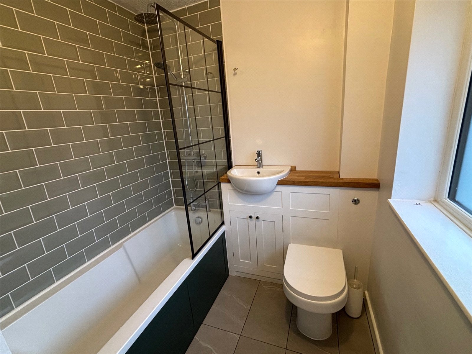 Walker Crescent, St. Georges, Telford, TF2 - DB Roberts