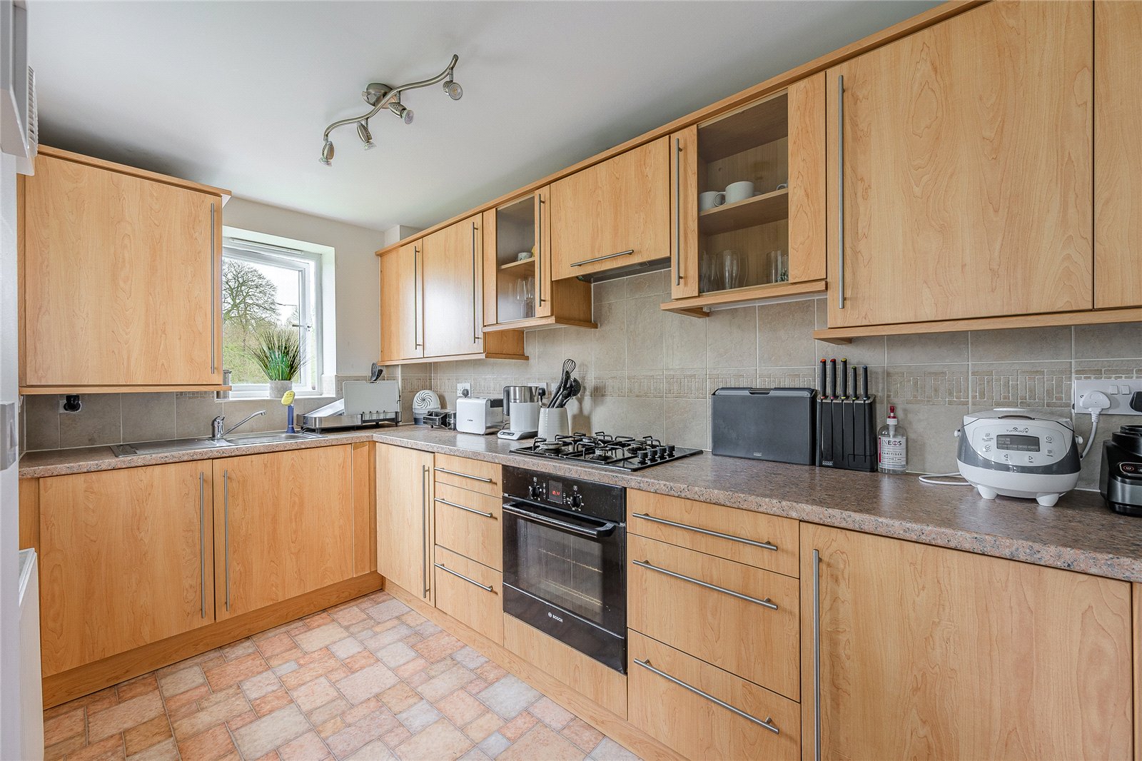 Patshull Avenue, Fordhouses, Wolverhampton, WV10 - DB Roberts