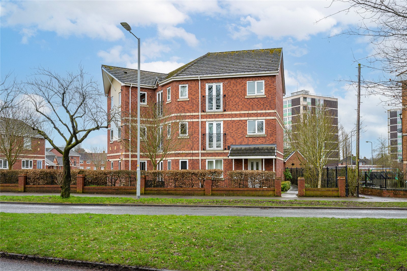 Patshull Avenue, Fordhouses, Wolverhampton, WV10 - DB Roberts