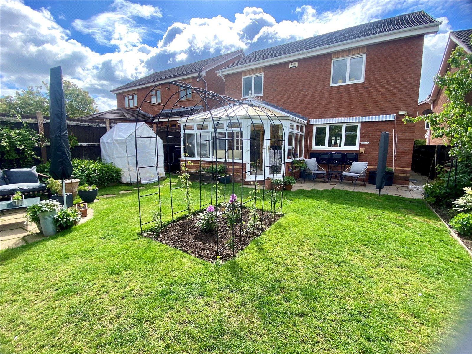 Gainsborough Way, Shawbirch, Telford, TF5 - DB Roberts