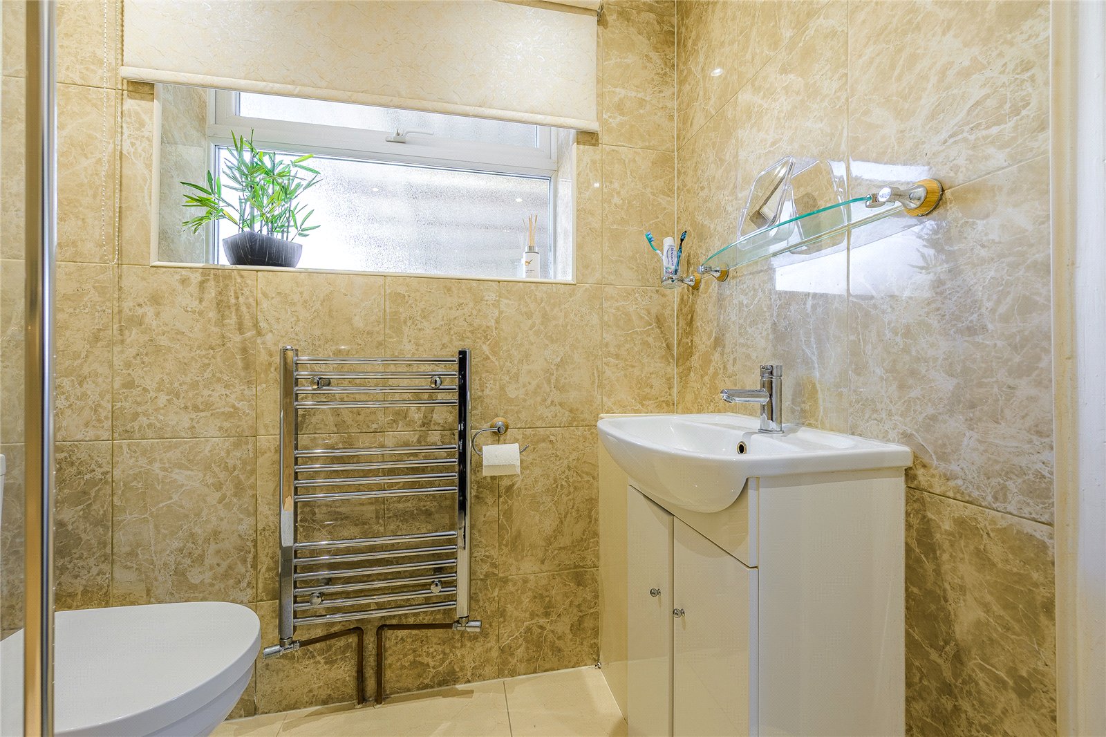 Ash Lea Drive, Donnington, Telford, TF2 - DB Roberts