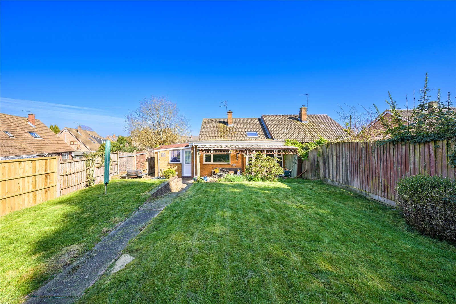 Ash Lea Drive, Donnington, Telford, TF2 - DB Roberts