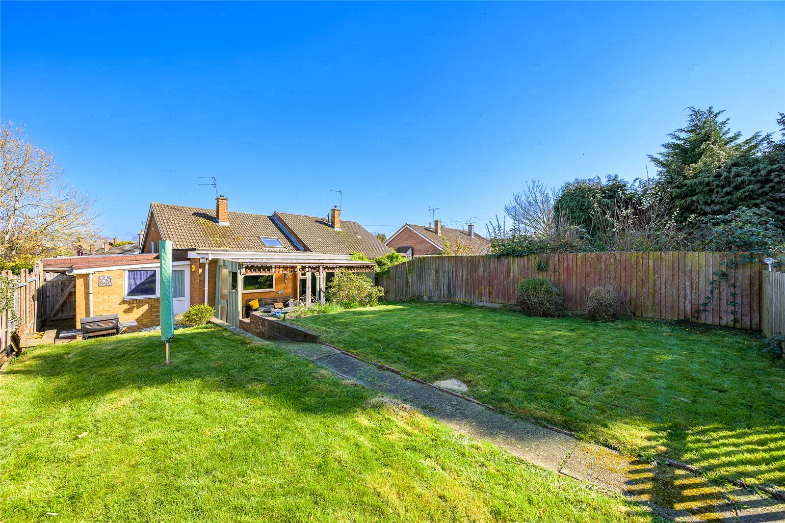 Ash Lea Drive, Donnington, Telford, TF2 - DB Roberts