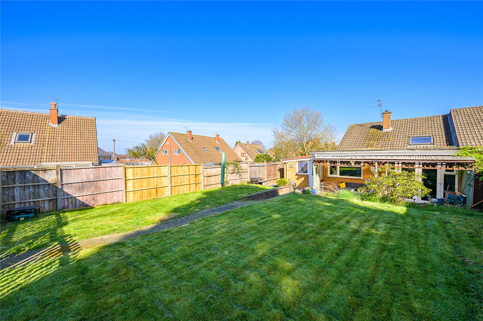Ash Lea Drive, Donnington, Telford, TF2 - DB Roberts