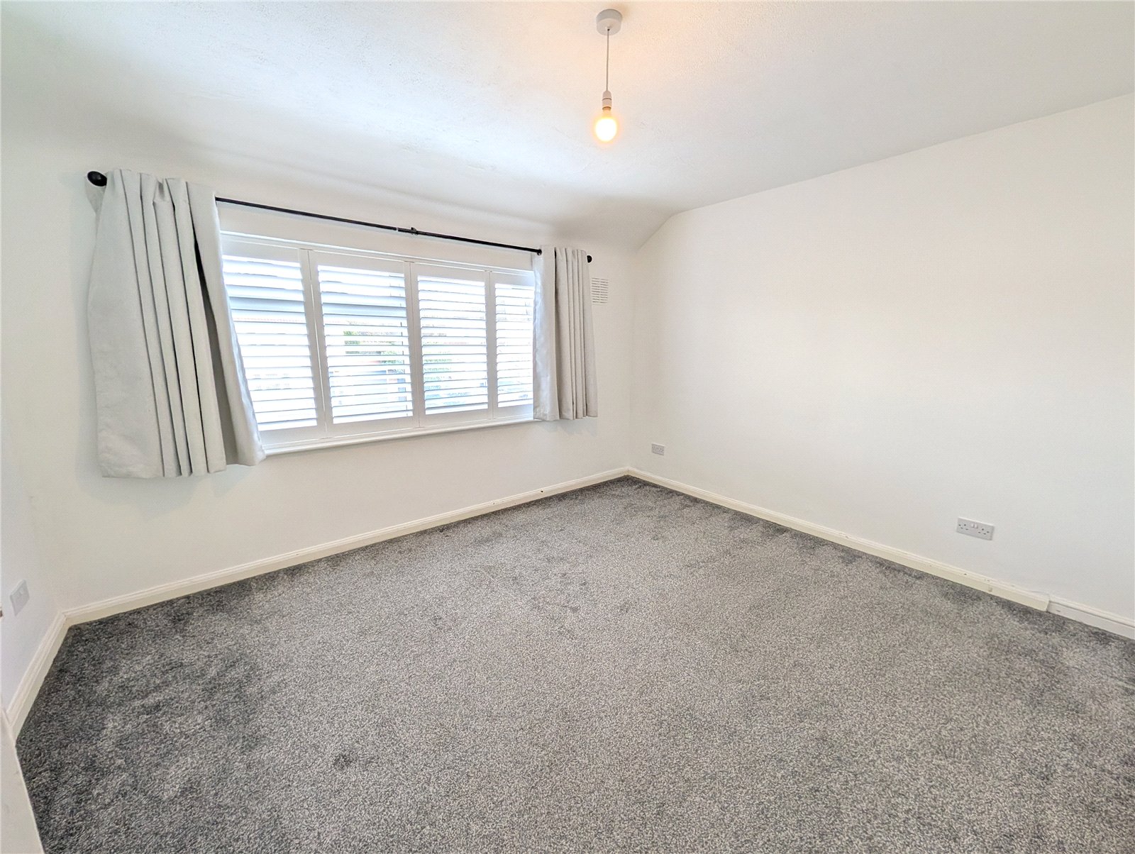 St. Cuthberts Crescent, Albrighton, Wolverhampton, WV7 - DB Roberts