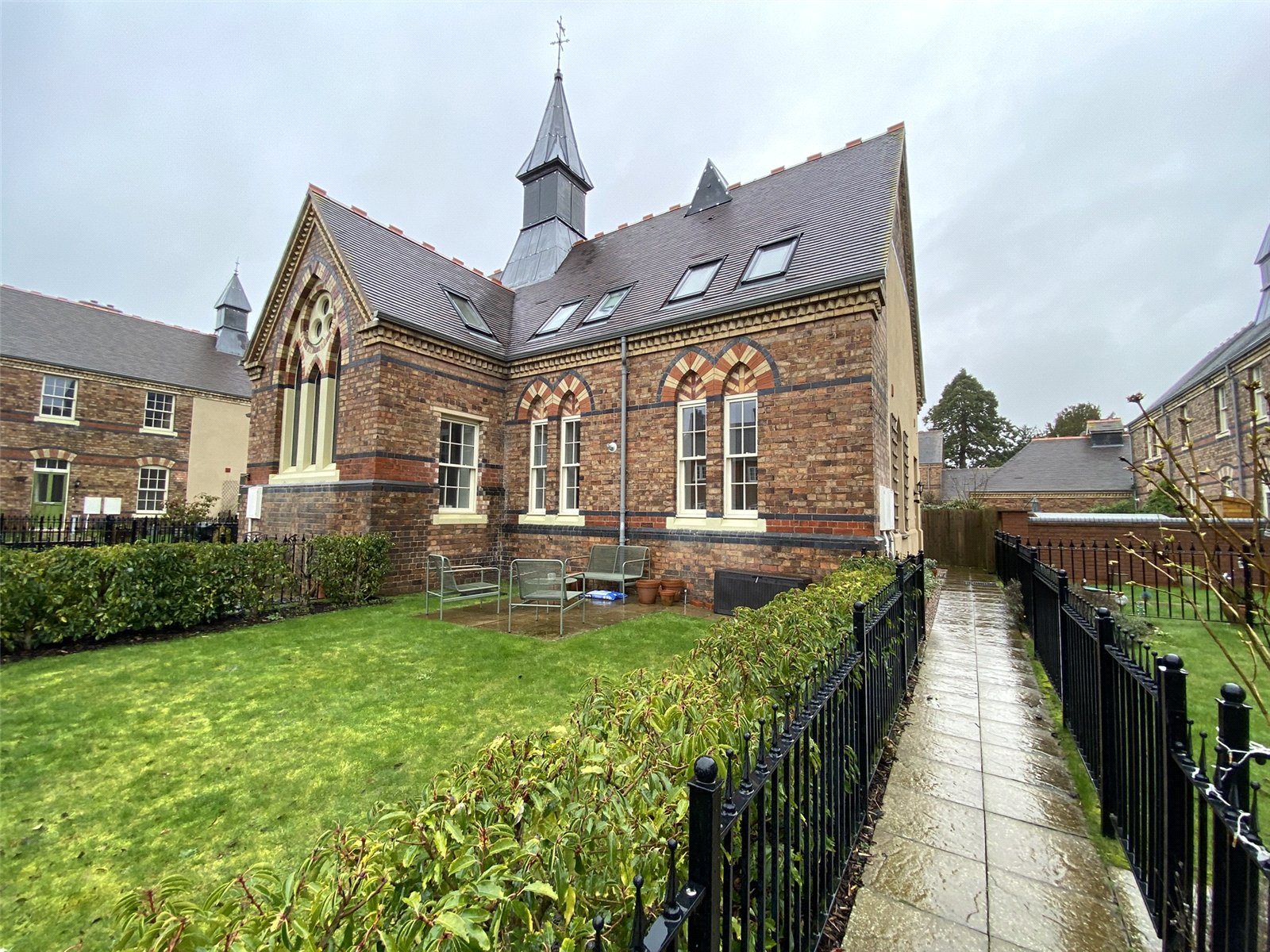 Kyrle Close, Ironbridge, Telford, TF8 - DB Roberts