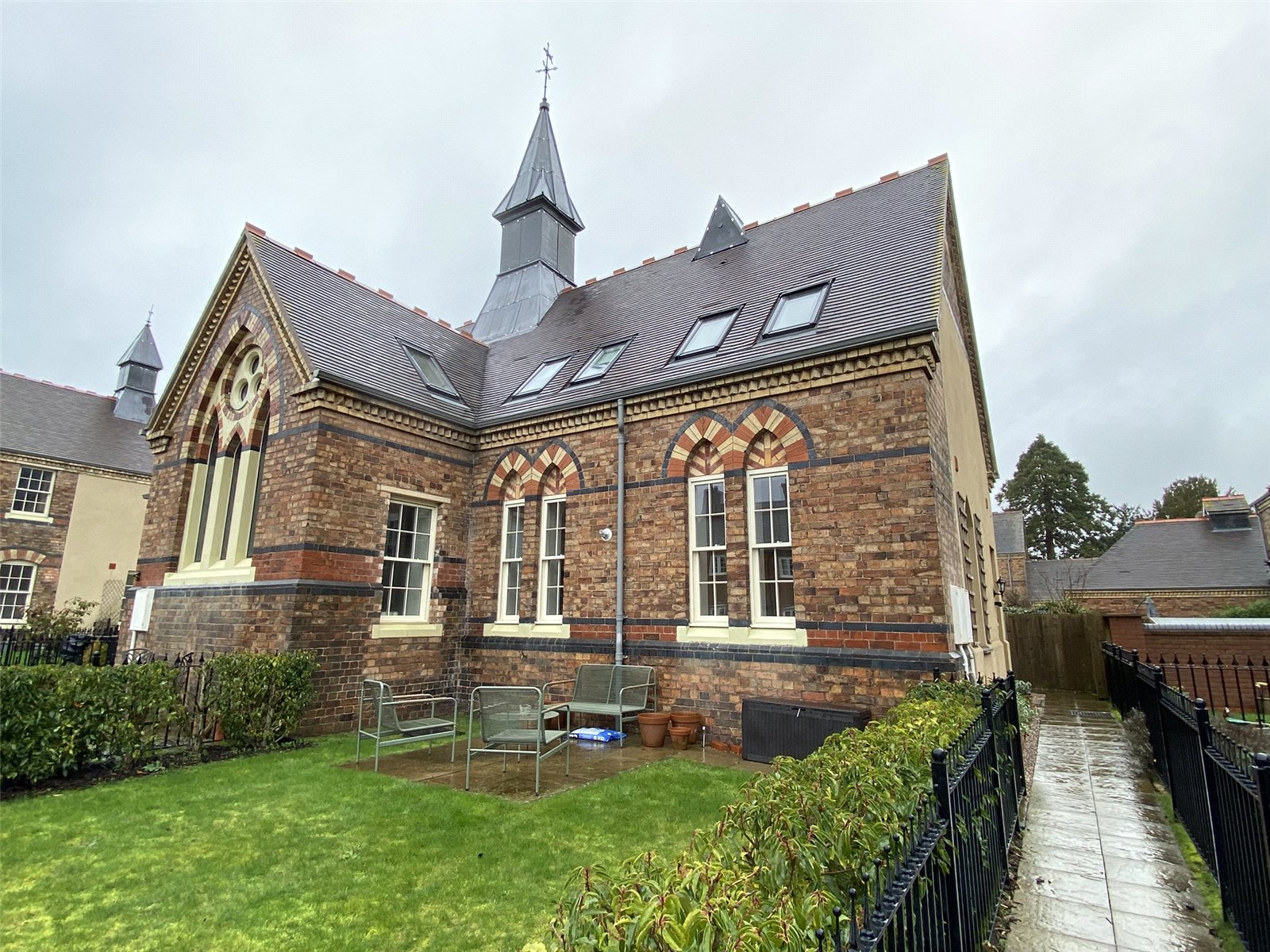 Kyrle Close, Ironbridge, Telford, TF8 - DB Roberts