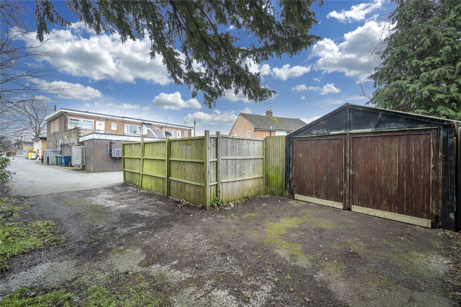 Farmdown Road, Baswich, Stafford, ST17 - DB Roberts