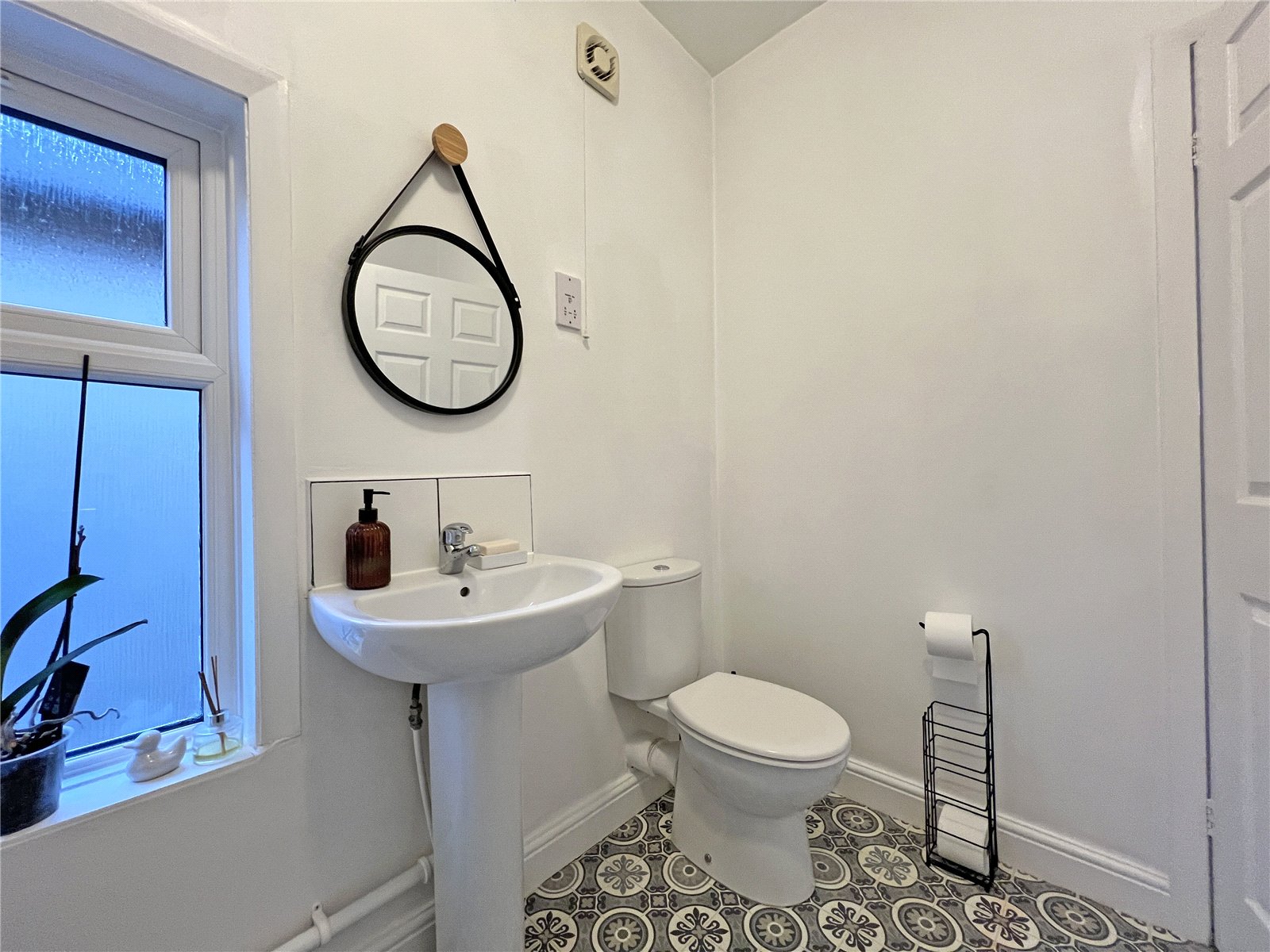Slaney Street, Oakengates, Telford, TF2 - DB Roberts