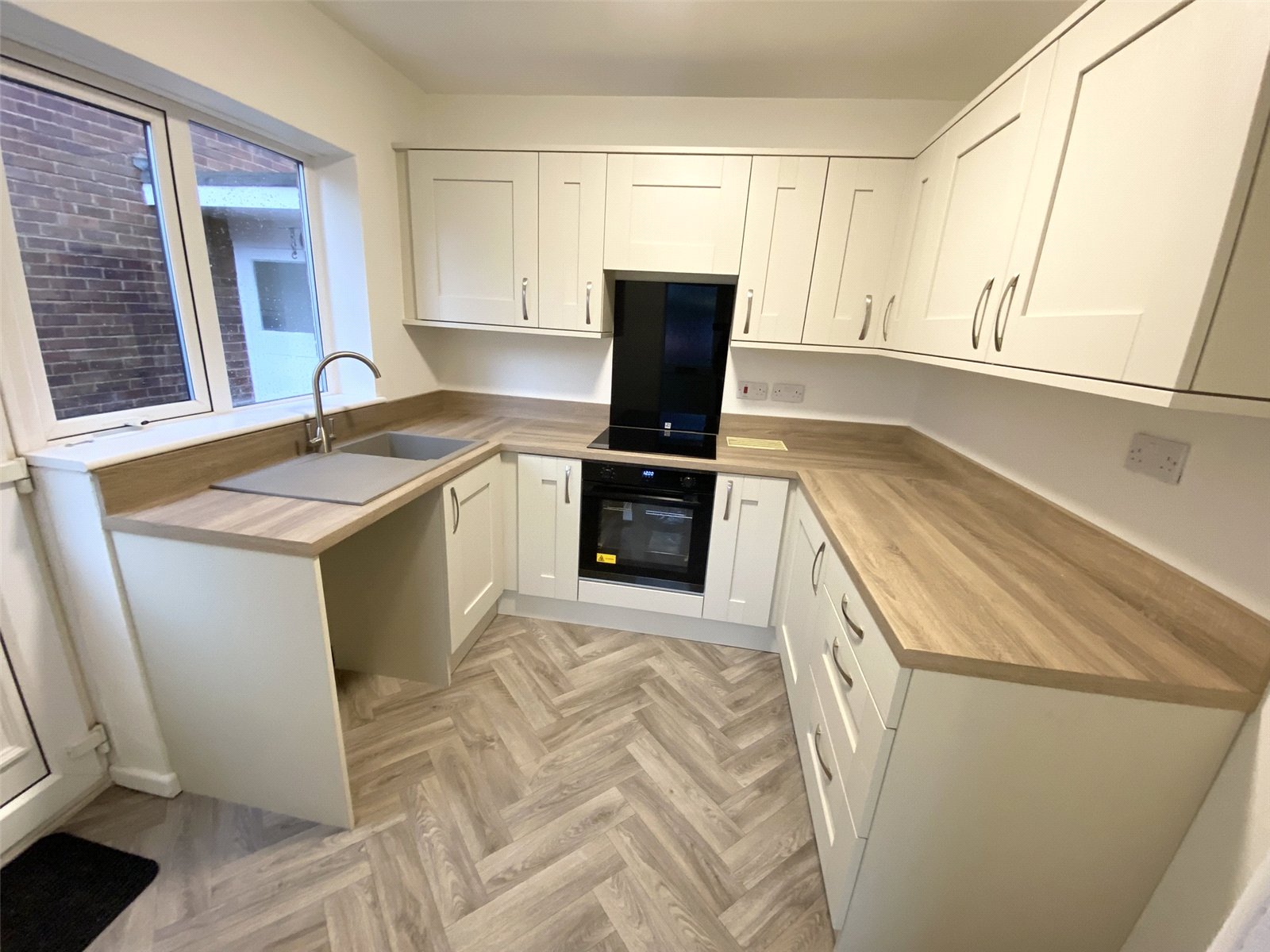 Sutton Road, Admaston, Telford, TF5 - DB Roberts