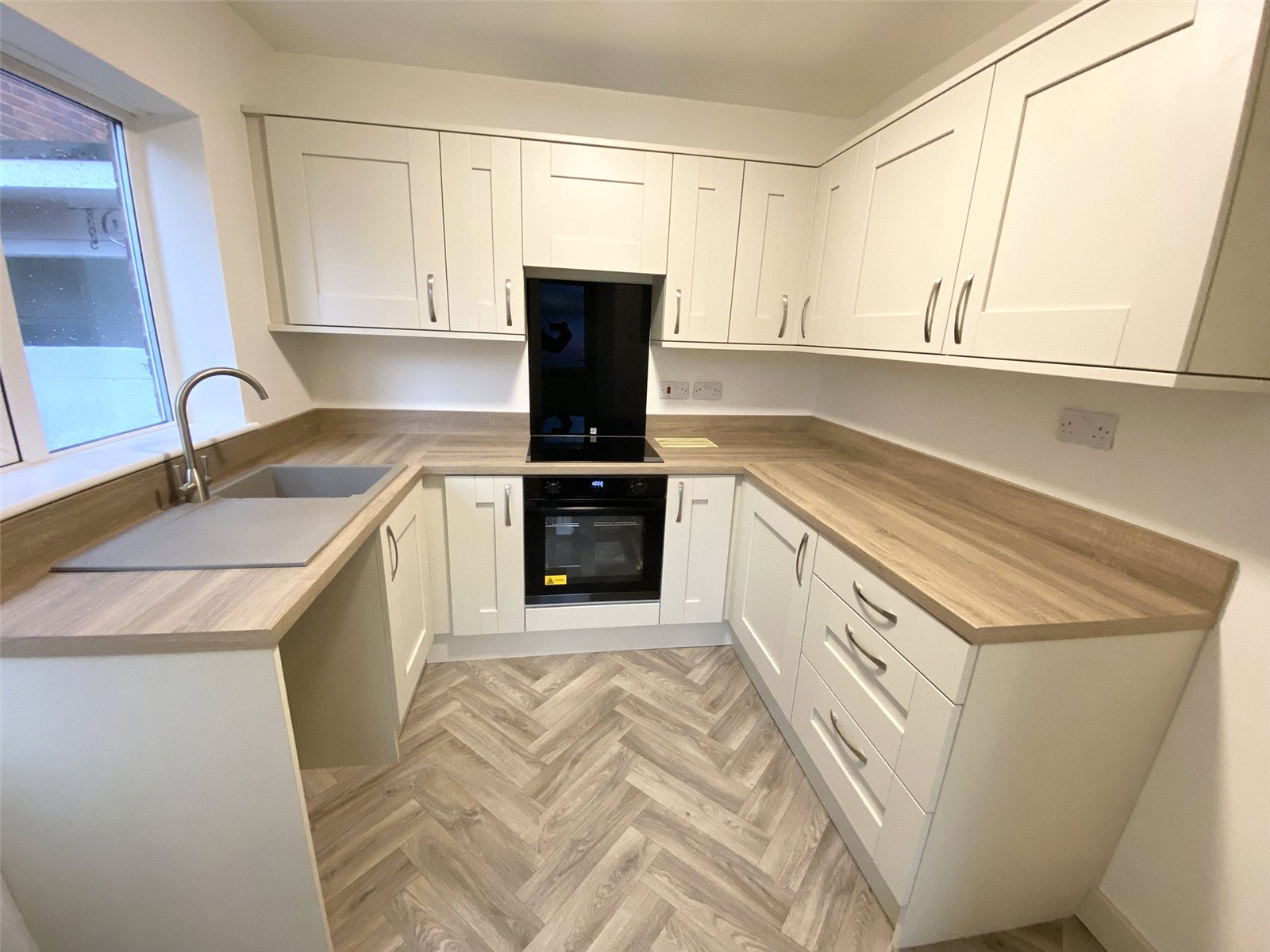 Sutton Road, Admaston, Telford, TF5 - DB Roberts