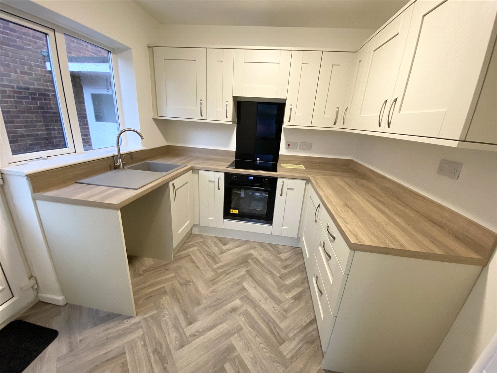 Sutton Road, Admaston, Telford, TF5 - DB Roberts
