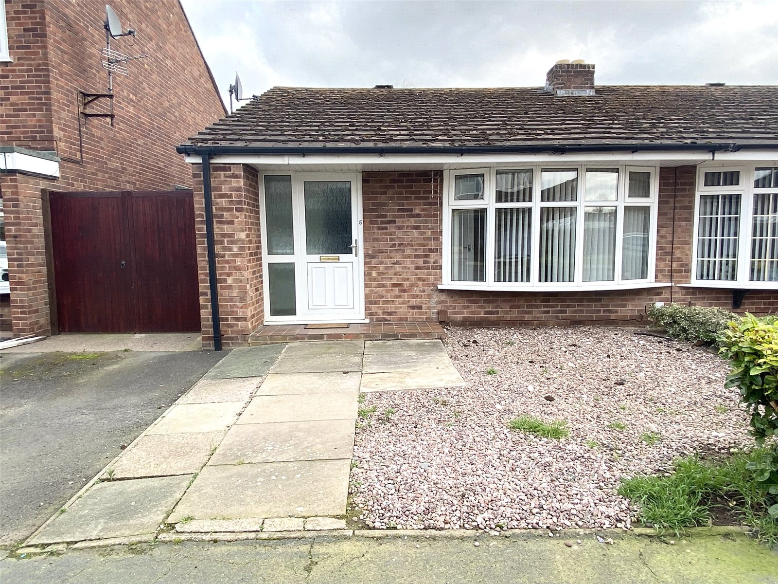 Sutton Road, Admaston, Telford, TF5 - DB Roberts