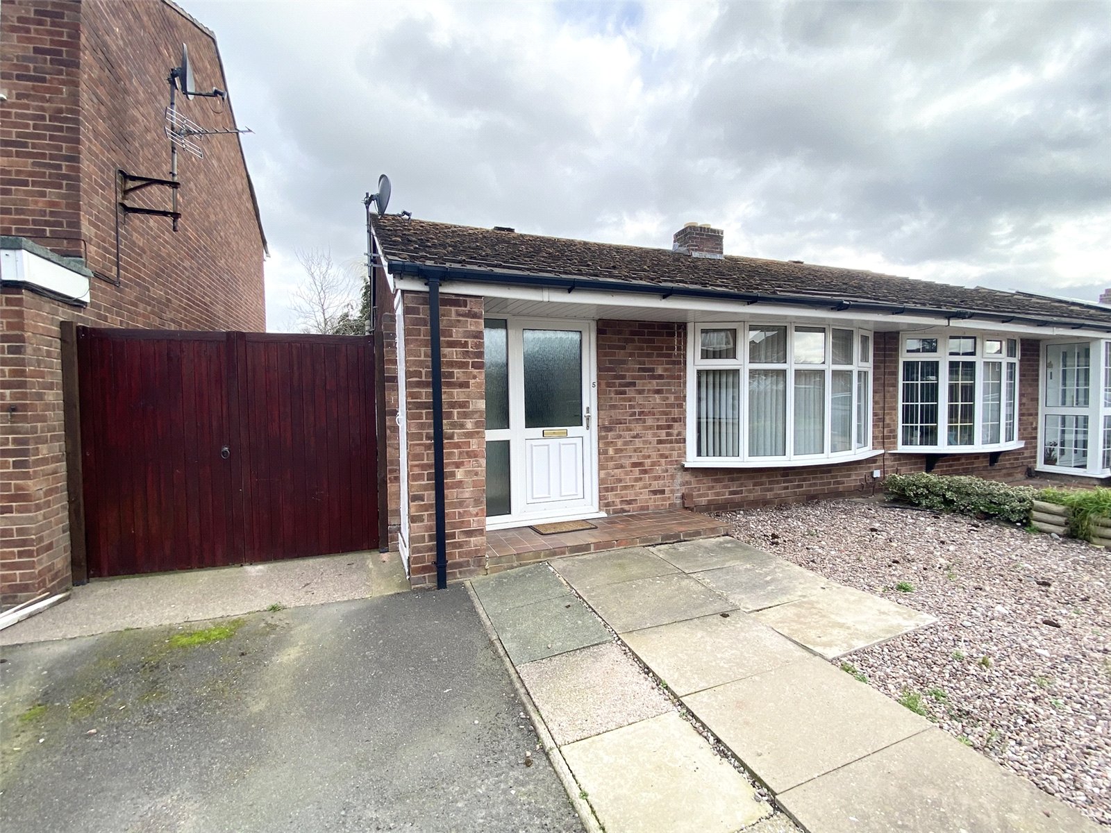 Sutton Road, Admaston, Telford, TF5 - DB Roberts