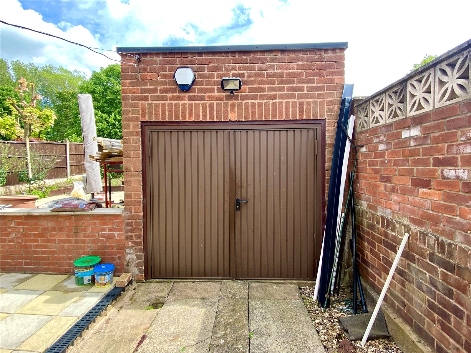 Teagues Crescent, Trench, Telford, TF2 - DB Roberts