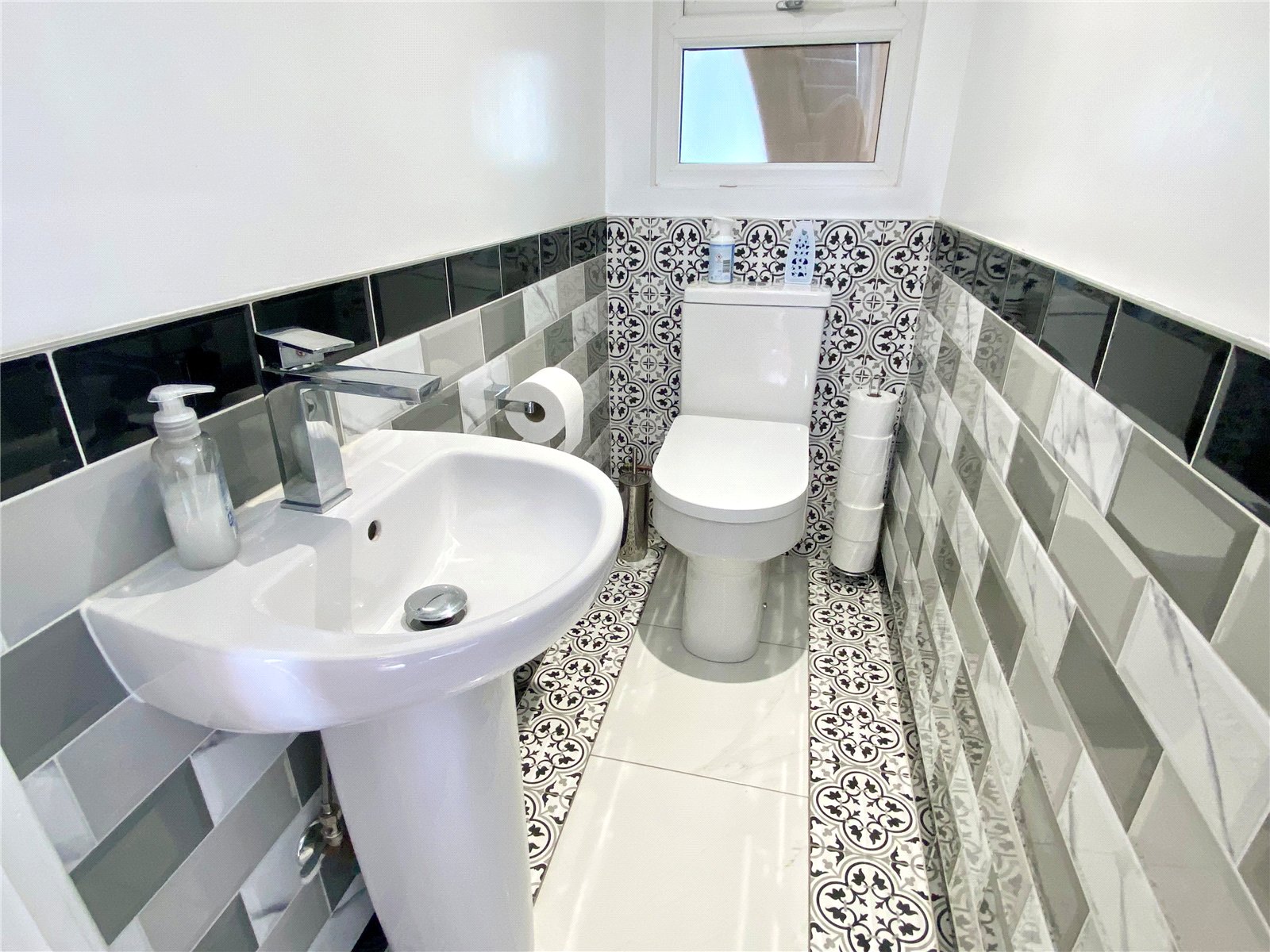 Teagues Crescent, Trench, Telford, TF2 - DB Roberts