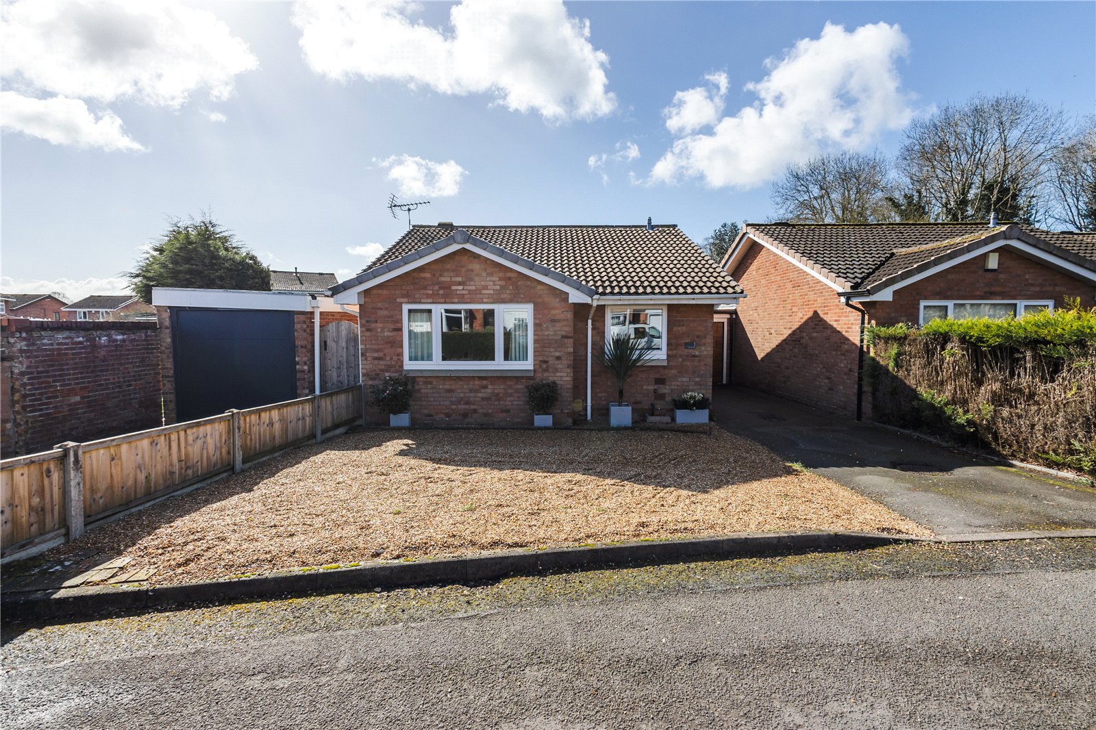 Ruskin Way, Aqueduct, Telford, TF3 - DB Roberts