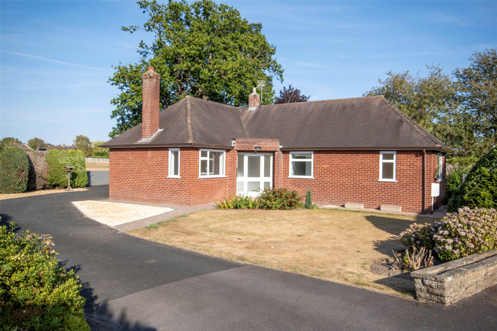 Oakfield Close, Copthorne, Shrewsbury, SY3 - DB Roberts