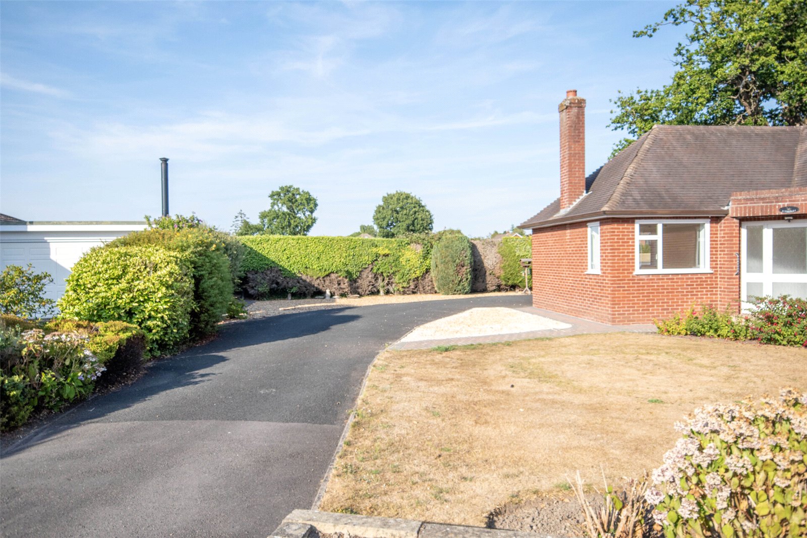 Oakfield Close, Copthorne, Shrewsbury, SY3 - DB Roberts