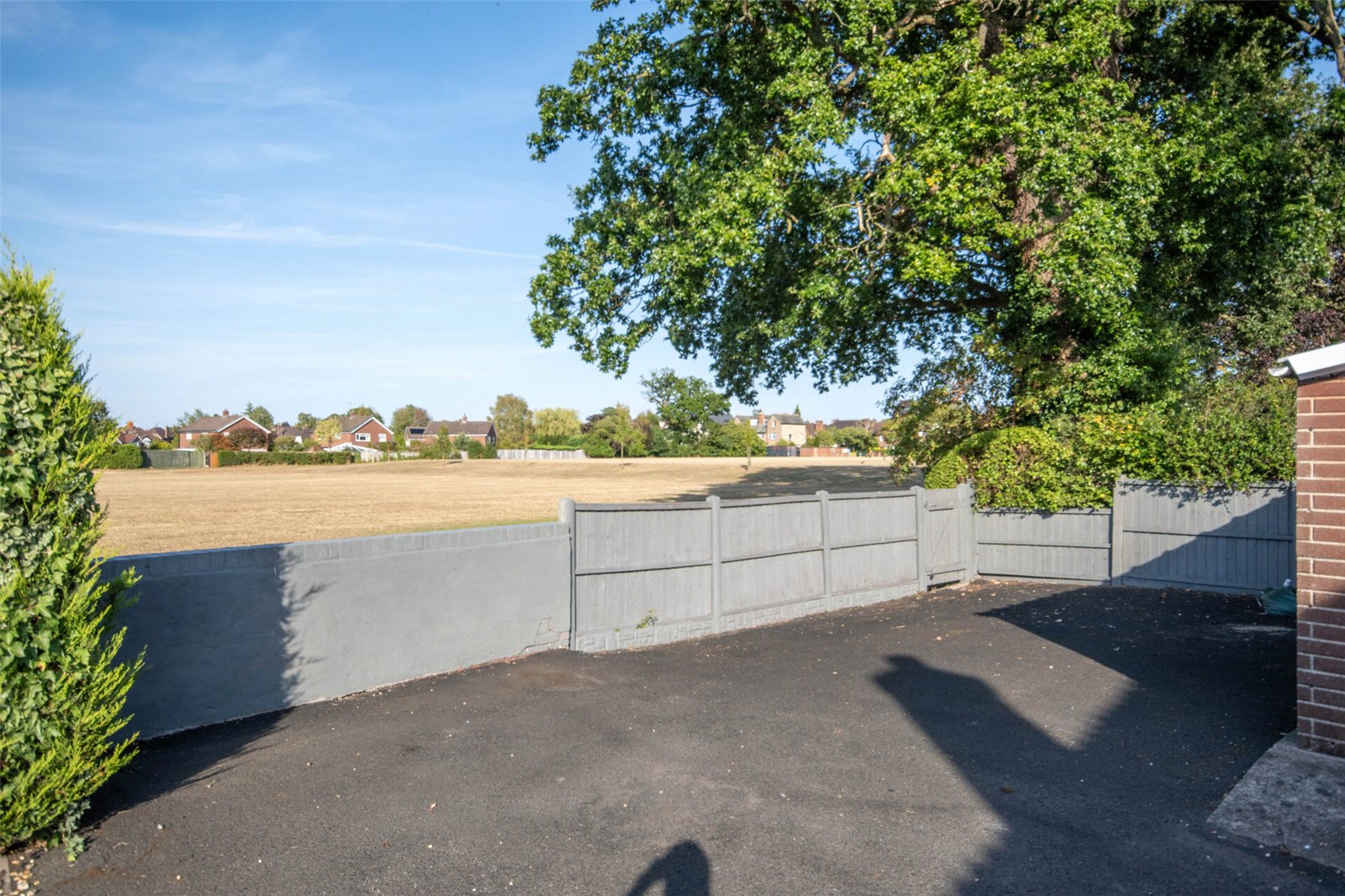 Oakfield Close, Copthorne, Shrewsbury, SY3 - DB Roberts