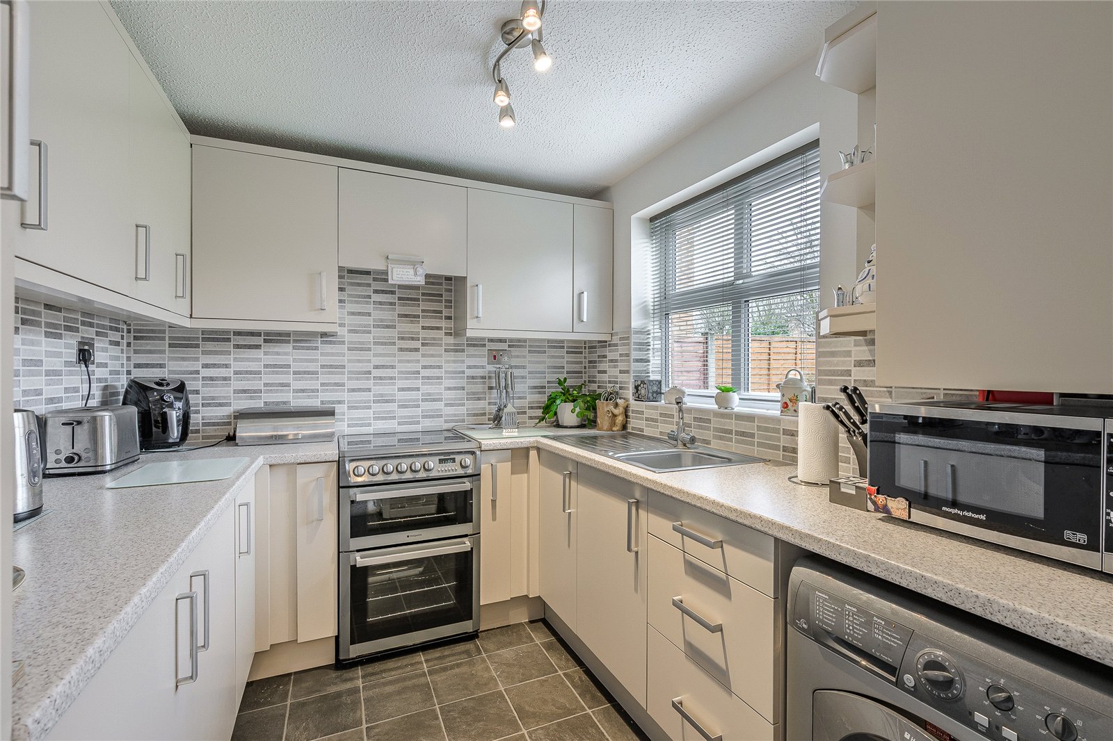 Leybourne Crescent, Wolverhampton, West Midlands, WV9 - DB Roberts