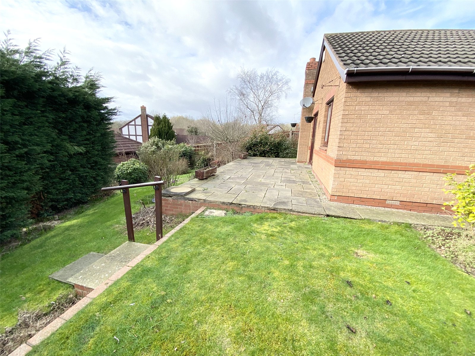Arundel Close, Randlay, Telford, TF3 - DB Roberts