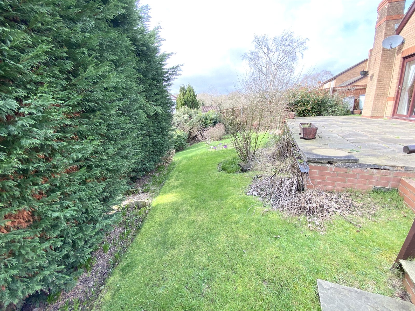 Arundel Close, Randlay, Telford, TF3 - DB Roberts