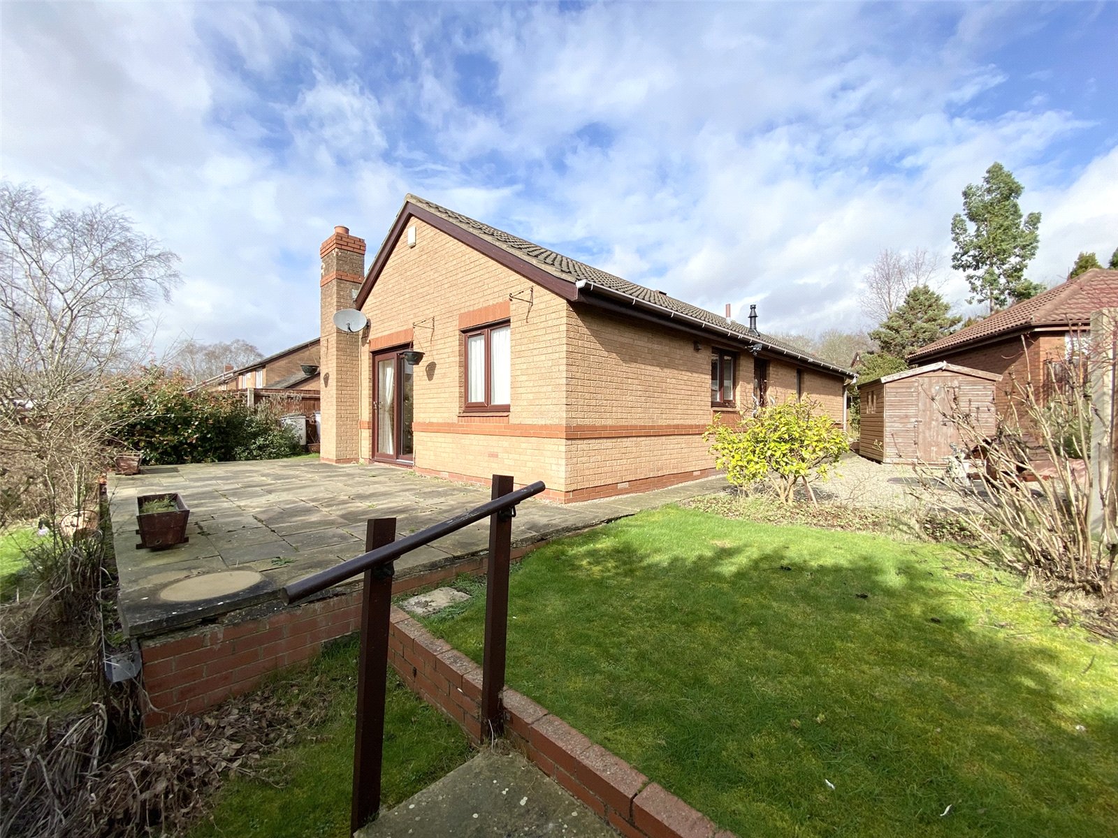 Arundel Close, Randlay, Telford, TF3 - DB Roberts