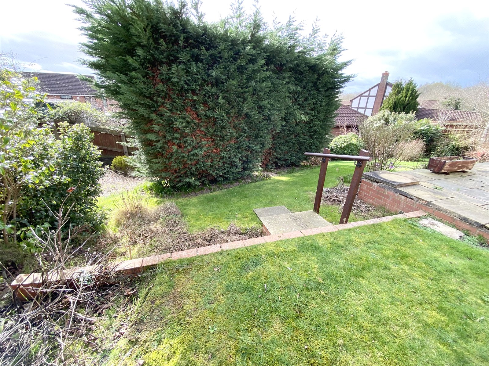 Arundel Close, Randlay, Telford, TF3 - DB Roberts