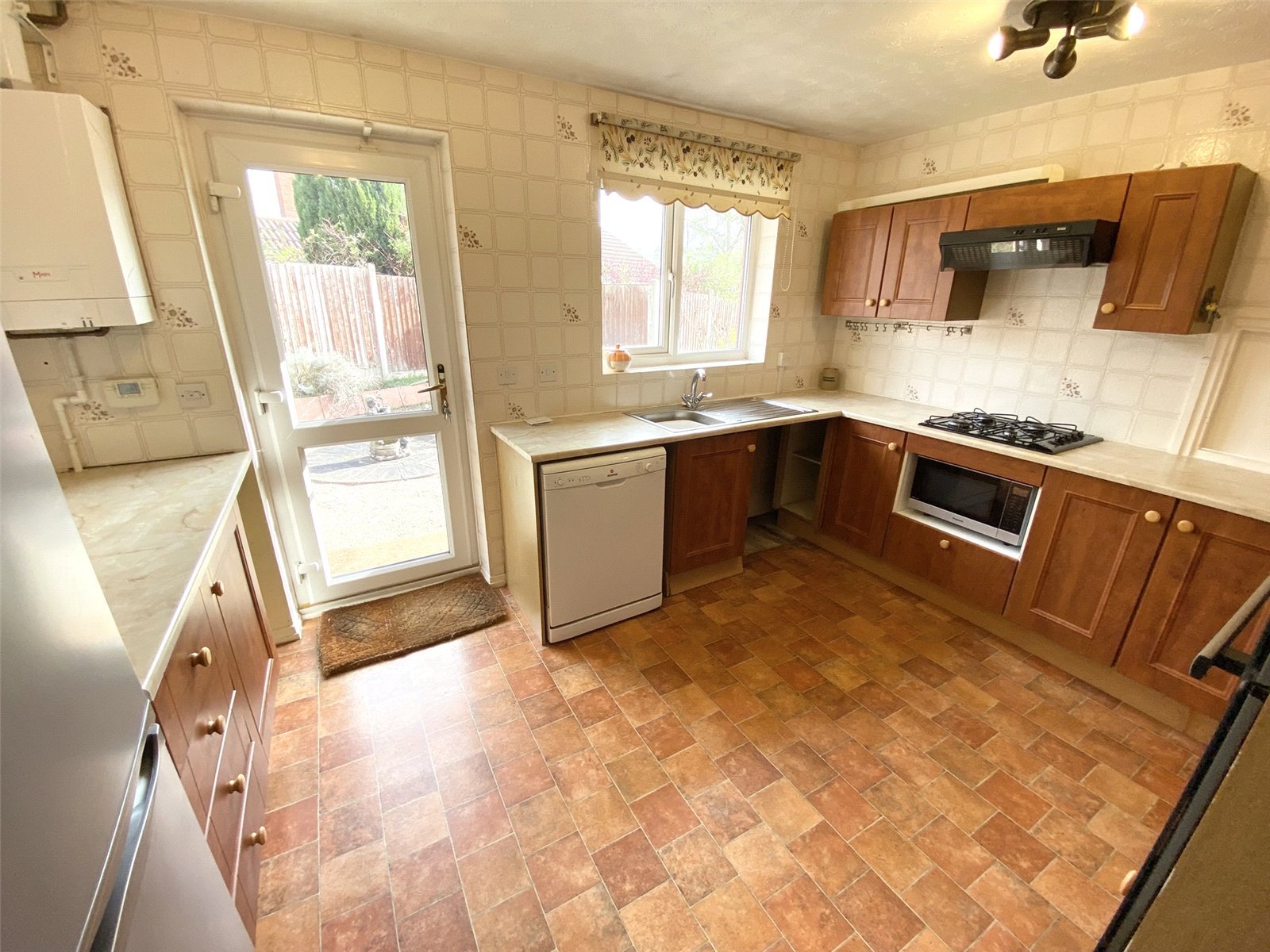 Arundel Close, Randlay, Telford, TF3 - DB Roberts