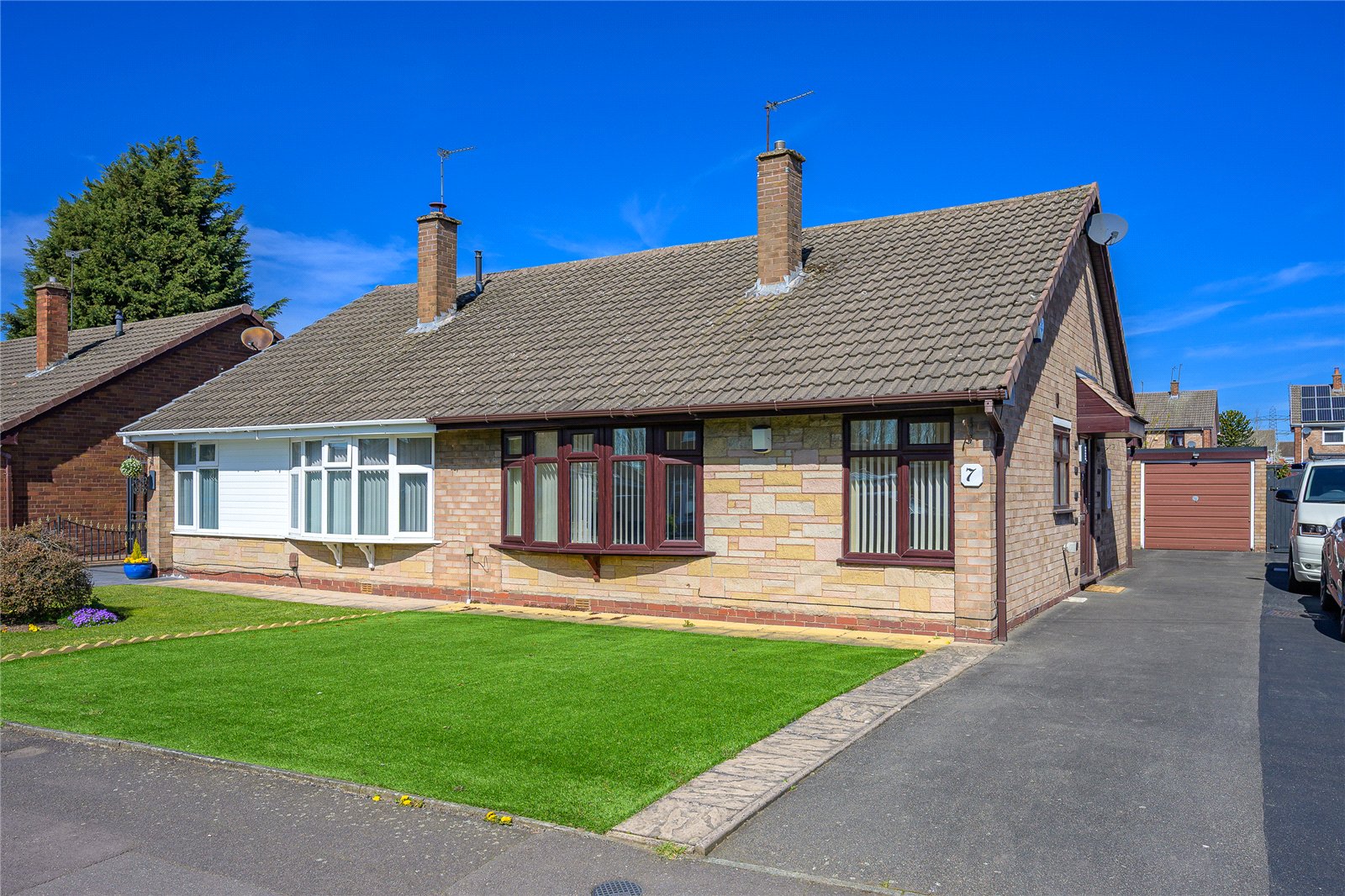 Silverton Way, Wednesfield, Wolverhampton, WV11 - DB Roberts