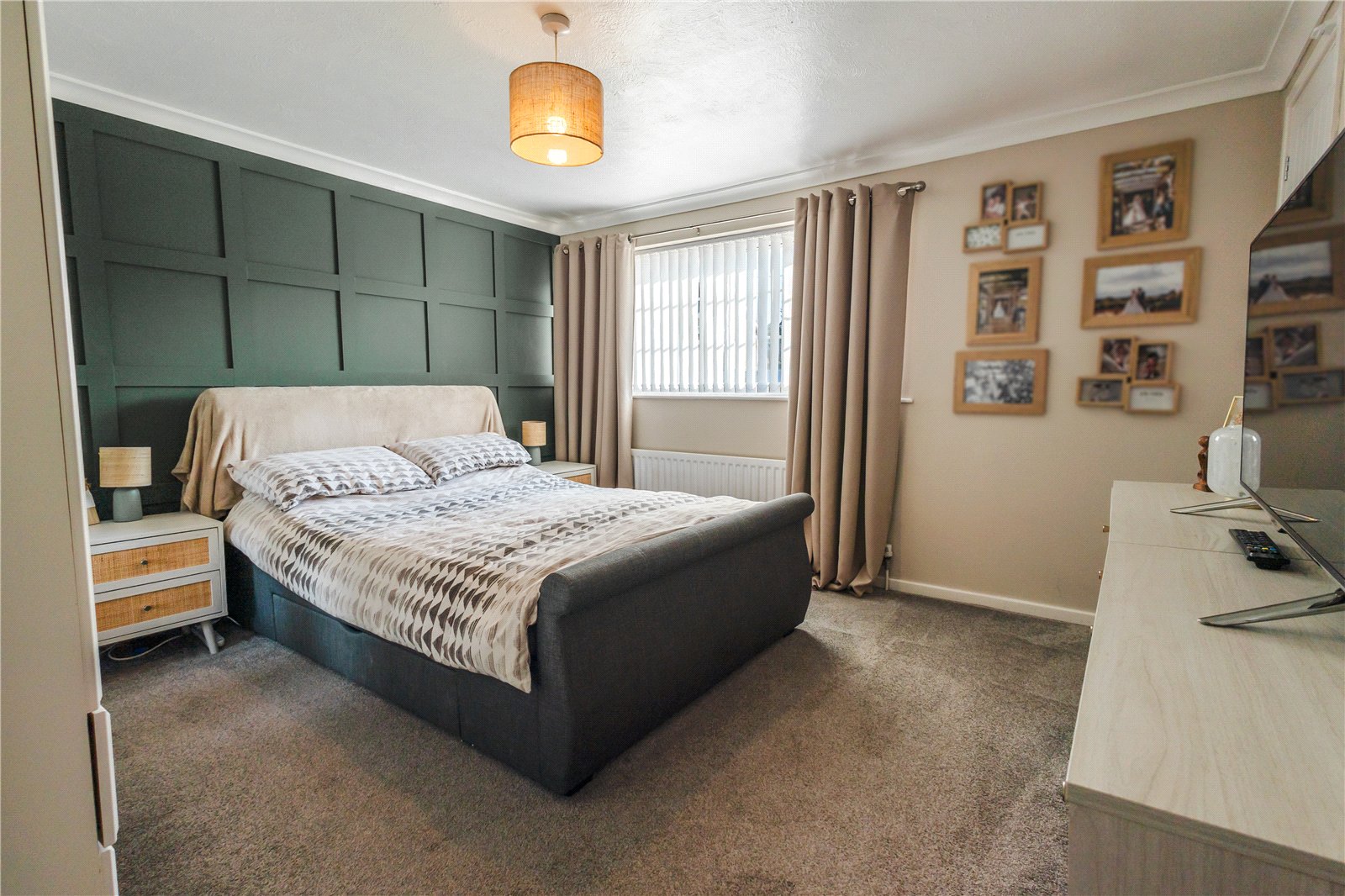 Teagues Crescent, Trench, Telford, TF2 - DB Roberts
