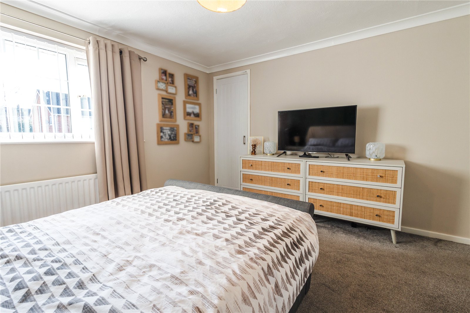 Teagues Crescent, Trench, Telford, TF2 - DB Roberts