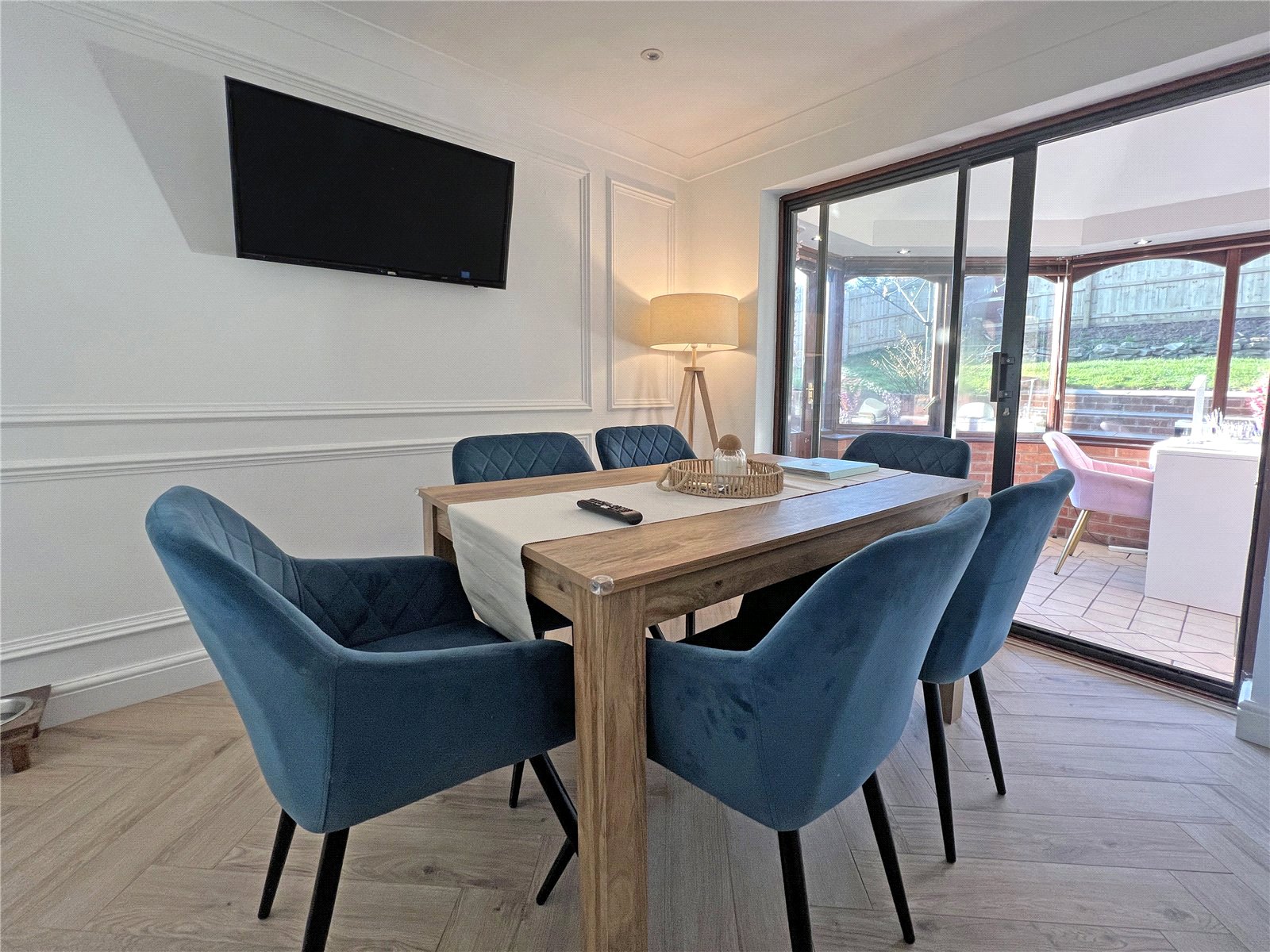 Meadowsweet Drive, Priorslee, Telford, TF2 - DB Roberts