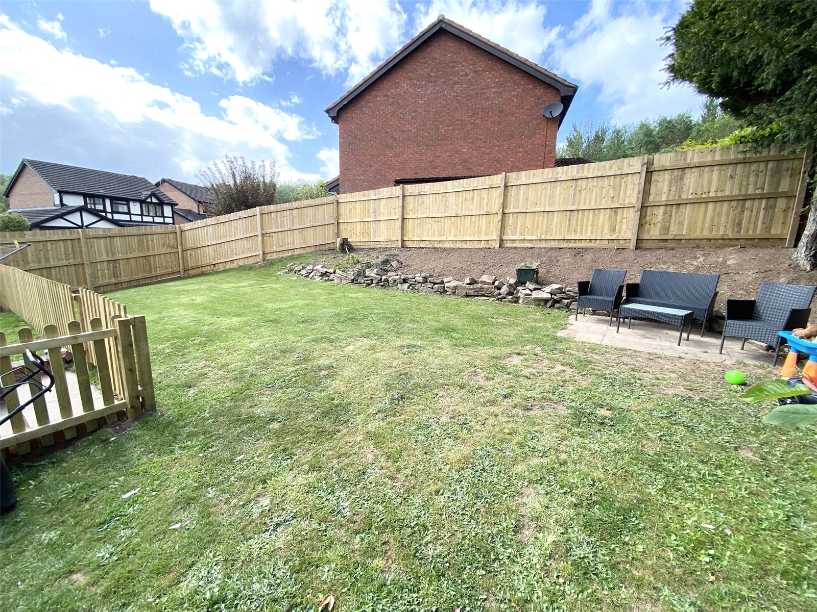 Meadowsweet Drive, Priorslee, Telford, TF2 - DB Roberts